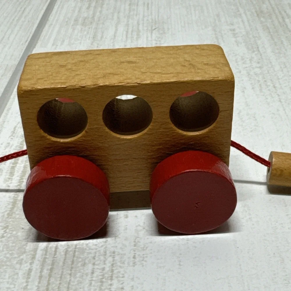 VTG Wooden Toy Train Pull String Toy Red Wheels 3 cars